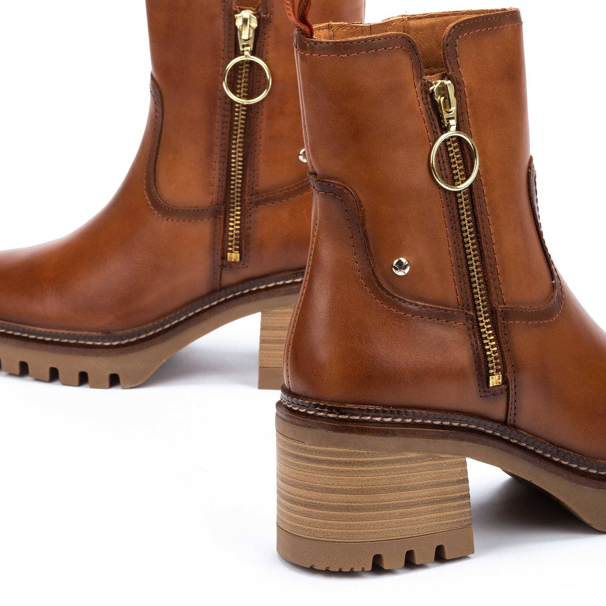 Pikolinos Valladolid Ankle Boots with Mi-Heel and Studded Treads Women's