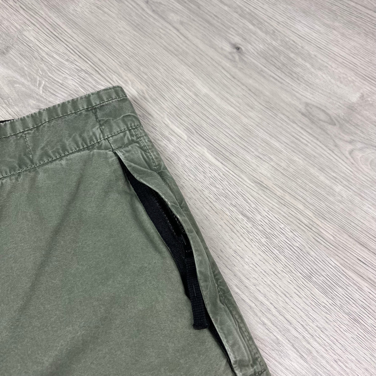 Stone Island Cargo Shorts - Musk Green