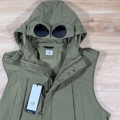C.P. Company Shell-R Goggle Gilet in Elmwood Green