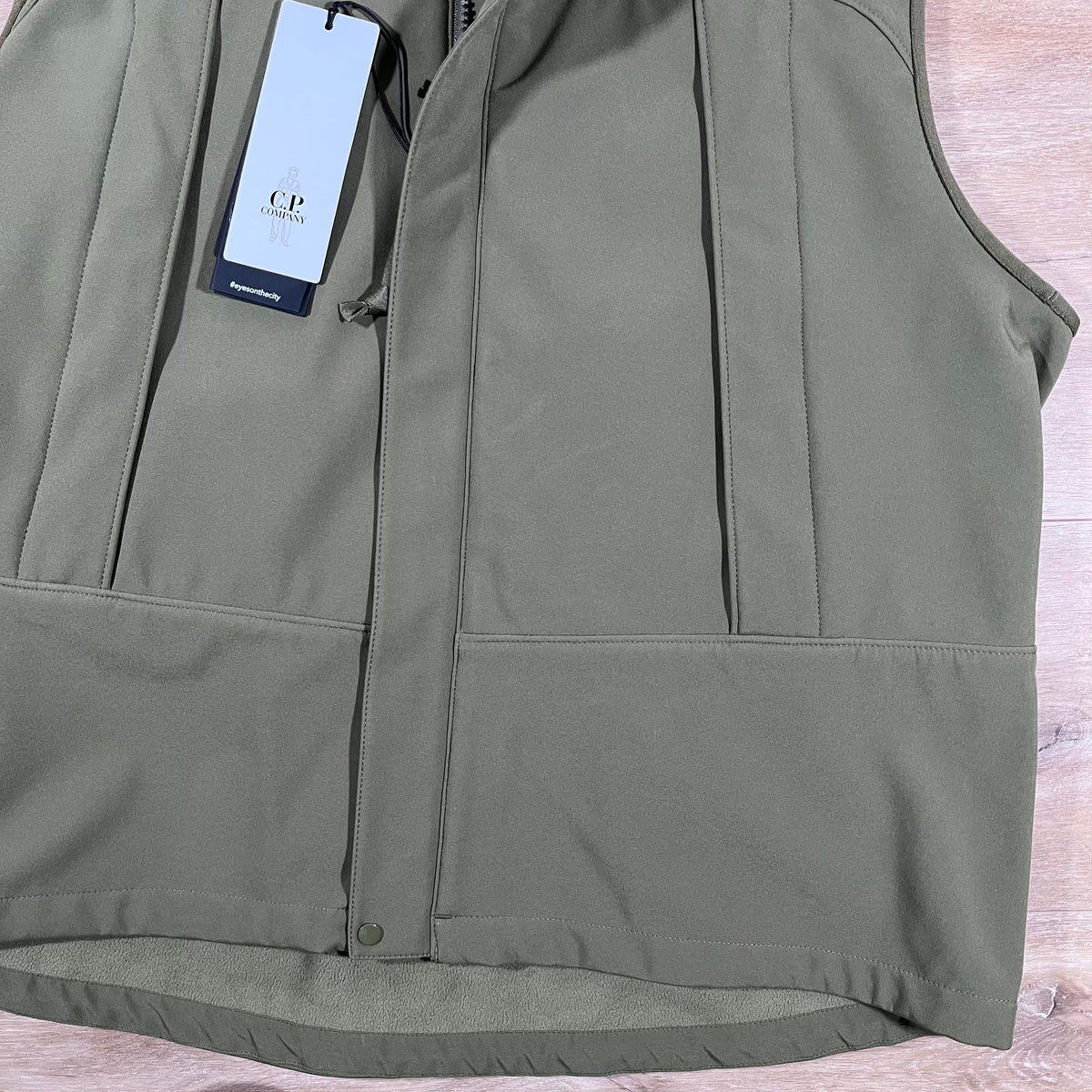 C.P. Company Shell-R Goggle Gilet in Elmwood Green
