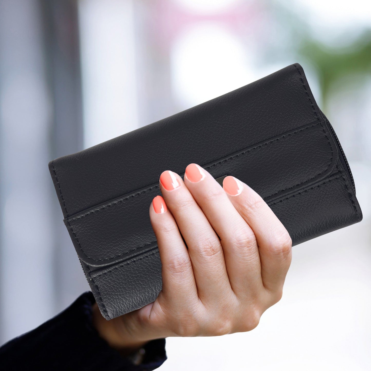 Women's RFID Soft Leather trifold Wallet/Purse with zip coin pocket
