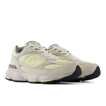 New Balance 603 Sneaker (W6032G7) Women's